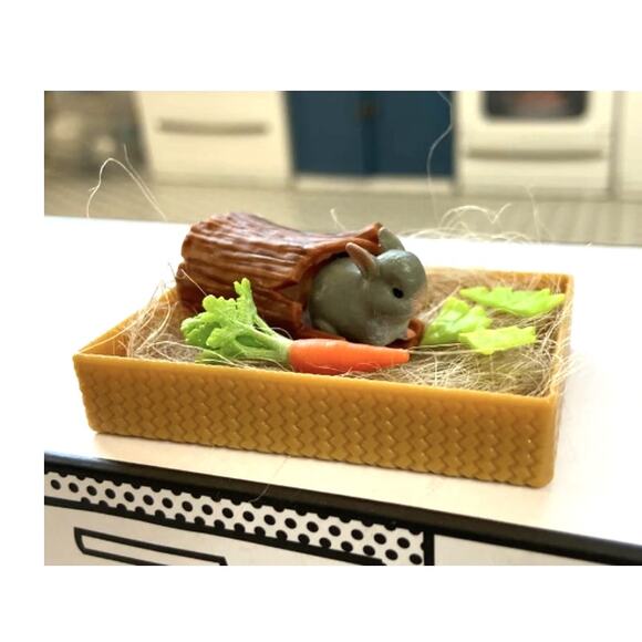 New MGA Miniverse Make it Mini Animals Series 1- **DWARF BUNNY** - Picture 1 of 6